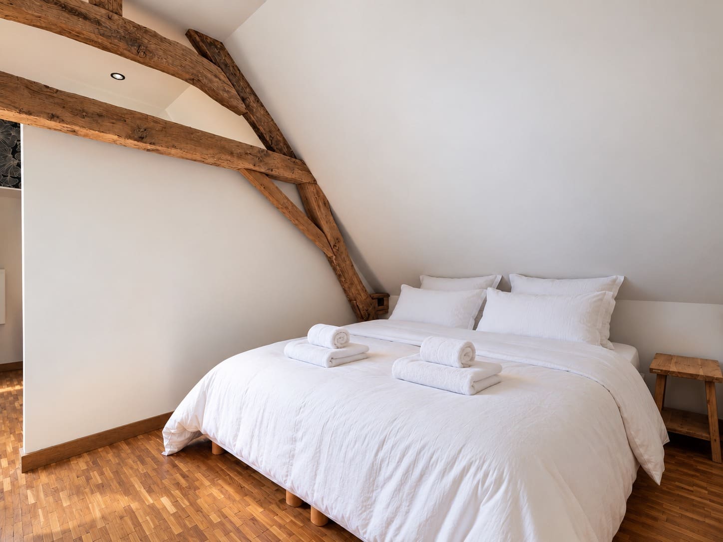 La Baby Suite sous la charpente apparente