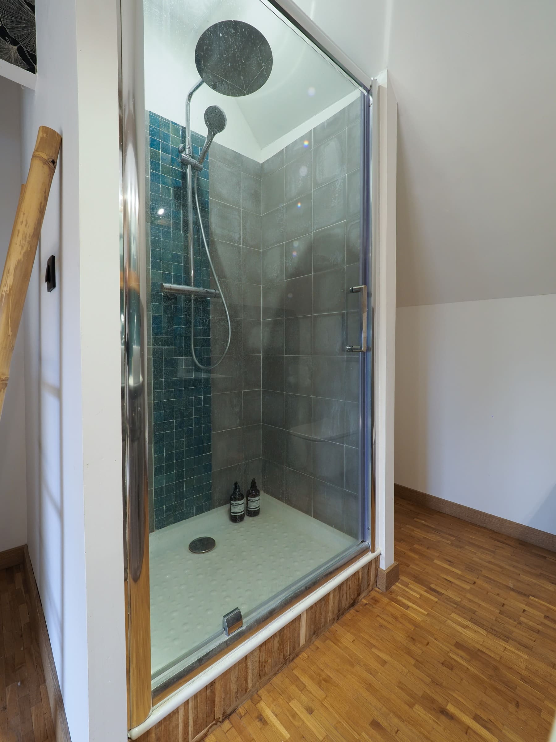 La douche en zellige de la Baby Suite